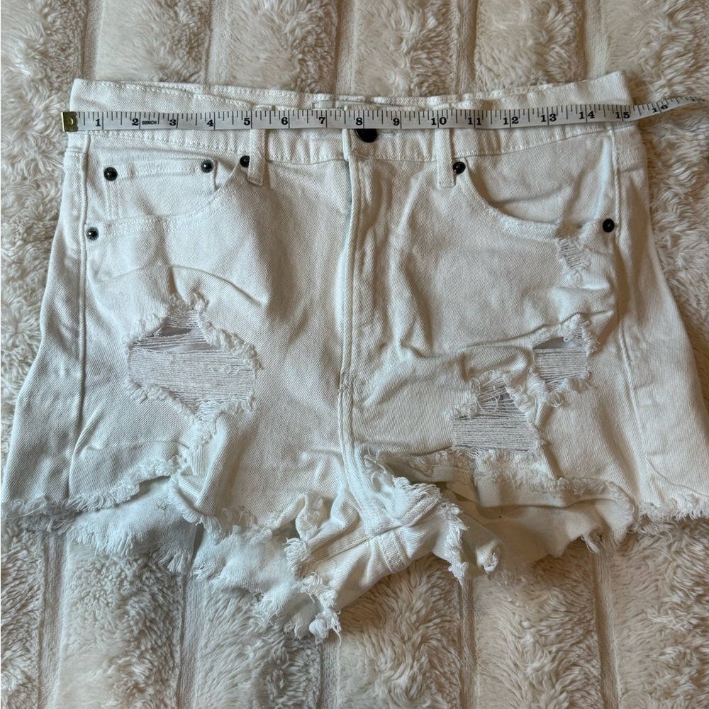 Abercrombie & fitch white high rise denim jean shorts 29/8 distressed